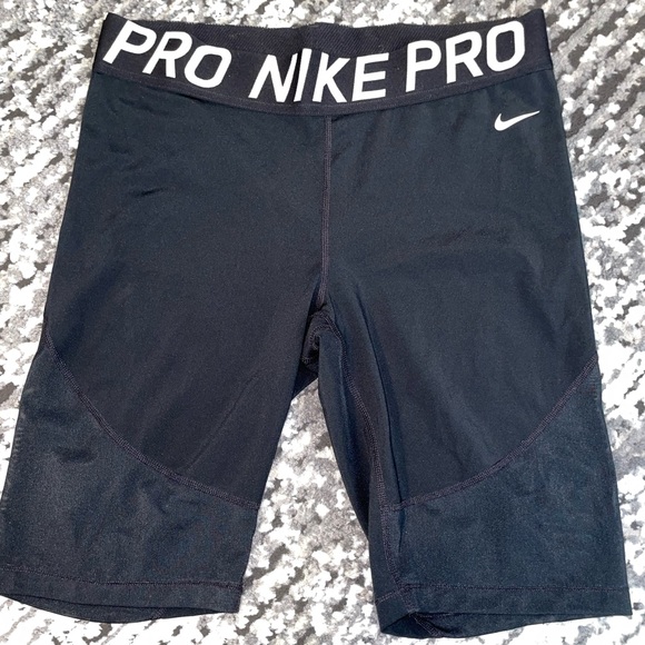 Women Nike Spandex/ Biker Shorts - Picture 1 of 2